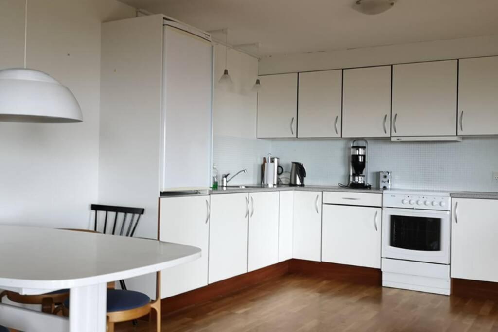 Large Apartment With Fabulous View Of Tórshavn Kültér fotó