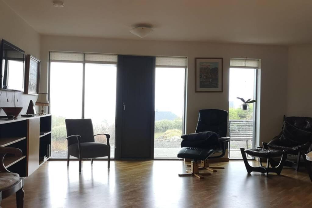 Large Apartment With Fabulous View Of Tórshavn Kültér fotó