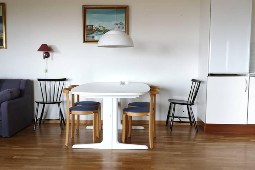 Large Apartment With Fabulous View Of Tórshavn Kültér fotó