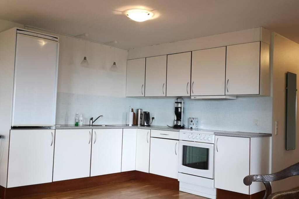 Large Apartment With Fabulous View Of Tórshavn Kültér fotó