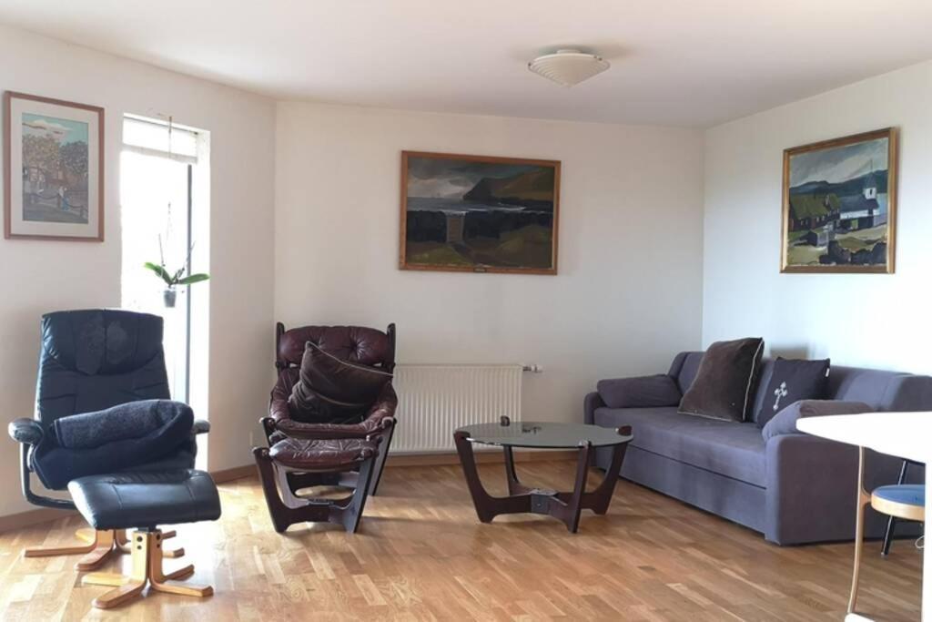 Large Apartment With Fabulous View Of Tórshavn Kültér fotó